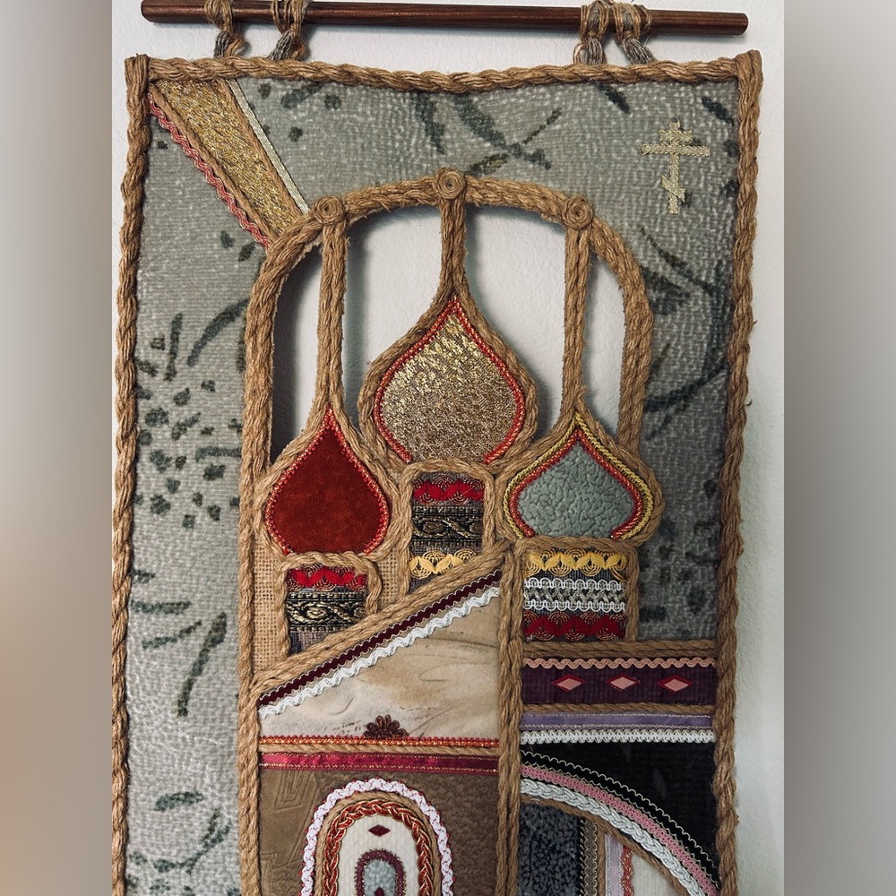 🛑SOLD🛑 Vintage Russian-Inspired Textile Wall Hanging (c. 1970s) - Picture 6 of 8